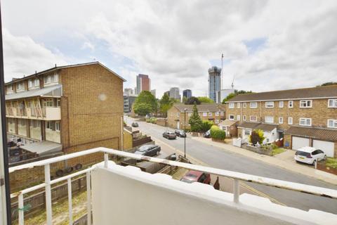 68 Ordnance Road, London, E16 4PJ