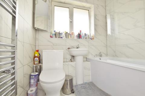 68 Ordnance Road, London, E16 4PJ