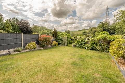 93 Beachcroft Road, Kingswinford, DY6 0HX