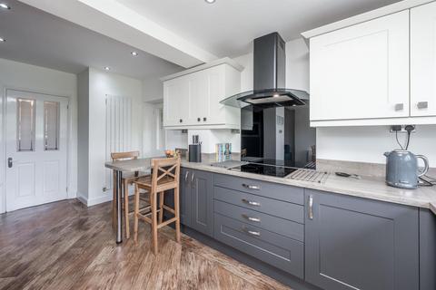 93 Beachcroft Road, Kingswinford, DY6 0HX