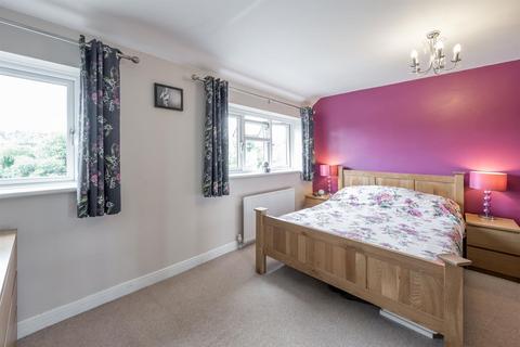 93 Beachcroft Road, Kingswinford, DY6 0HX
