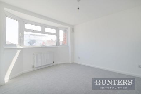 29 Pembury Avenue, Worcester Park, KT4 8BU