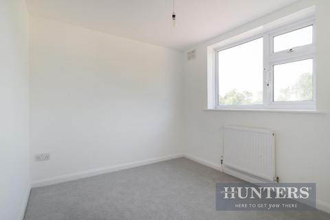 29 Pembury Avenue, Worcester Park, KT4 8BU