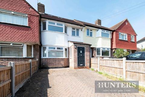 29 Pembury Avenue, Worcester Park, KT4 8BU