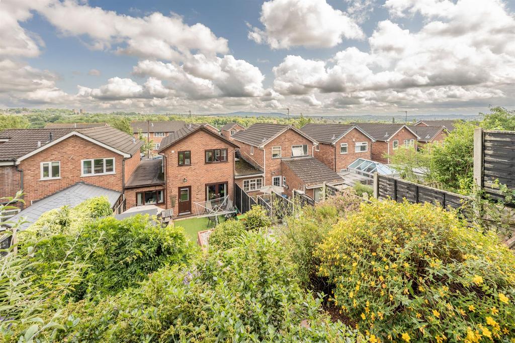 Rangeways Road, Kingswinford, DY6 8NX 3 bed link detached house for