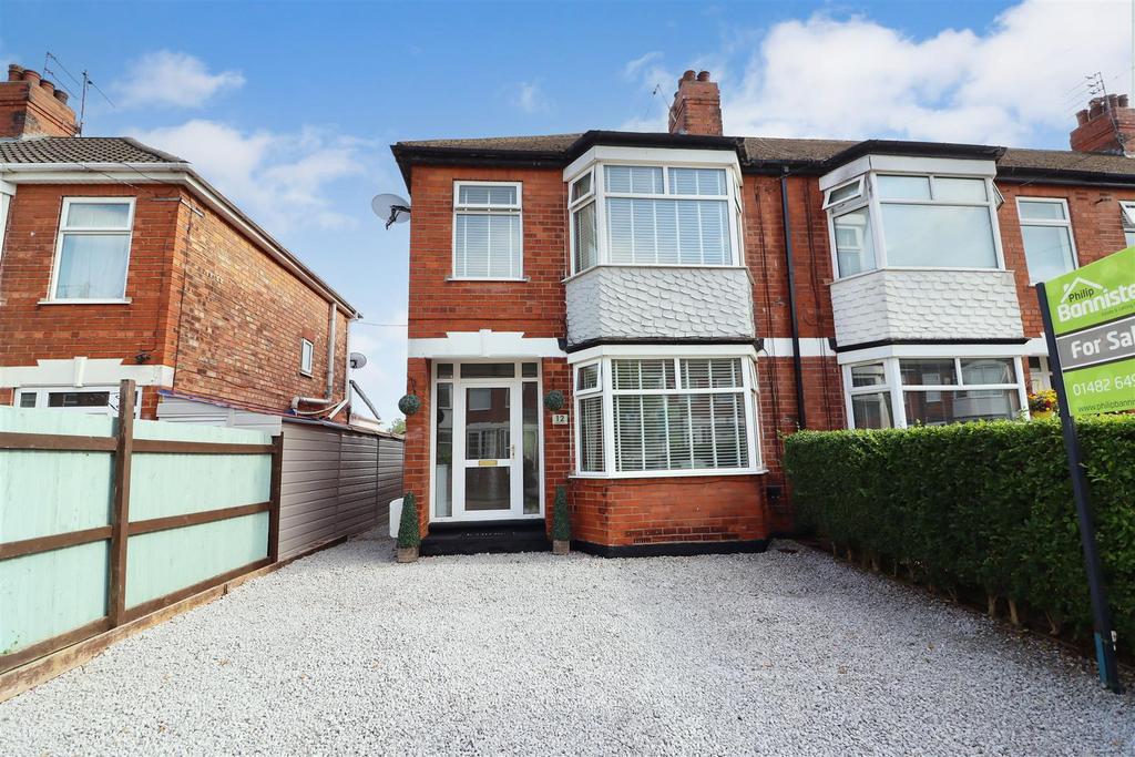 Kingsley Drive, Willerby, Hull 3 bed end of terrace house for sale £