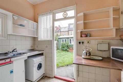49 Braemar Avenue, London, SW19 8AY