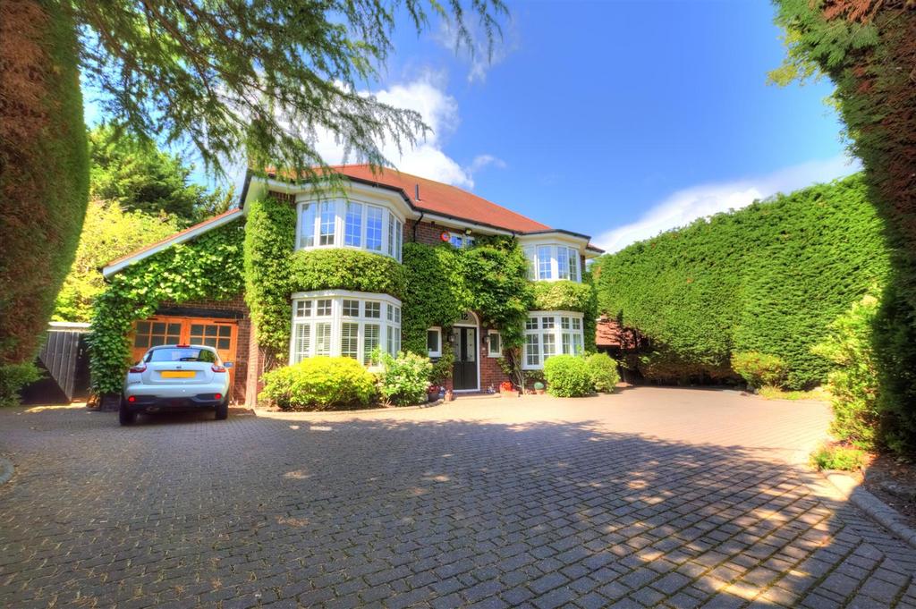 Dowhills Drive, Liverpool L23 4 bed detached house for sale £965,000
