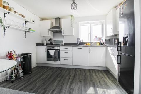 12 Chislehurst Place, Great Denham, Bedford, MK40 4TT