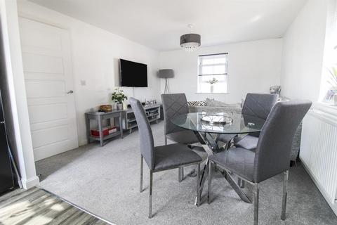 12 Chislehurst Place, Great Denham, Bedford, MK40 4TT