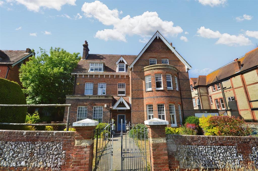 Carlisle Road, Eastbourne 3 bed flat for sale £625,000