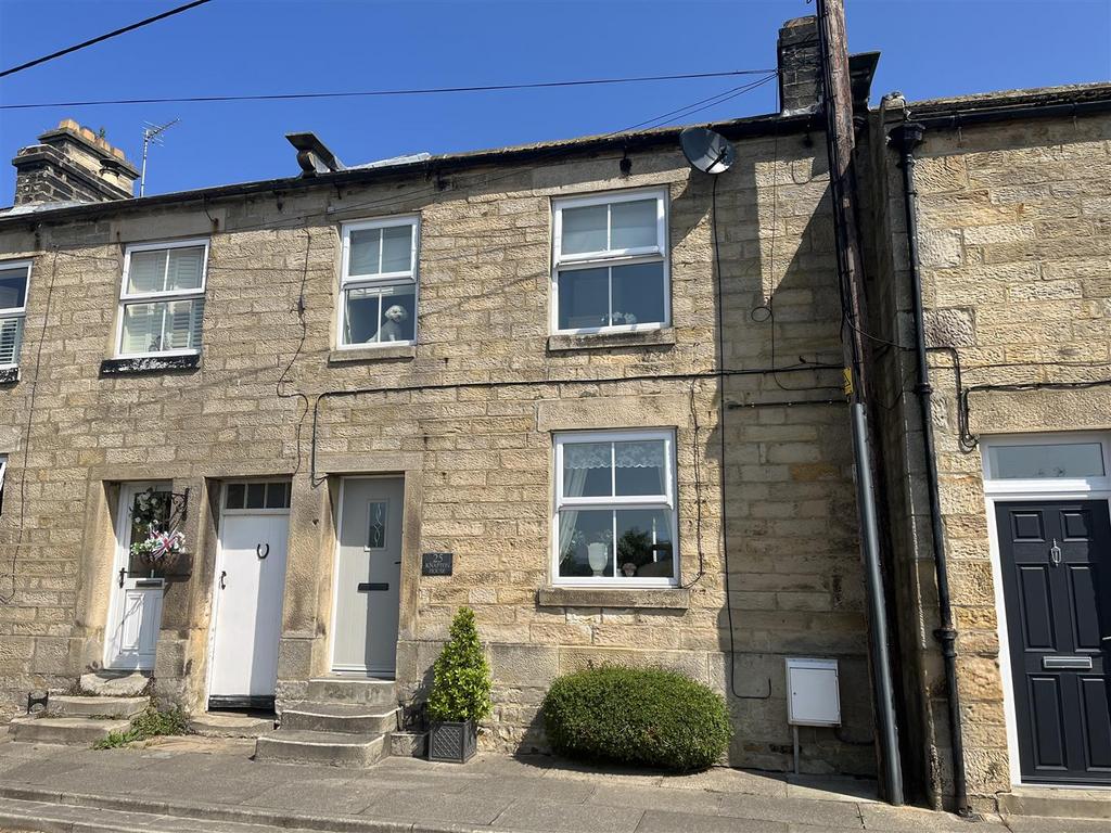 25 Stainton, Barnard Castle 3 bed character property £249,950