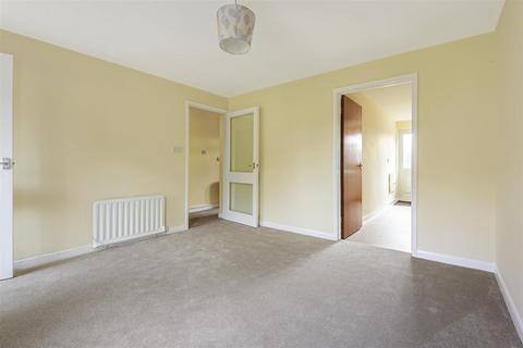 1 bedroom flat for sale, Alderfield, Petersfield