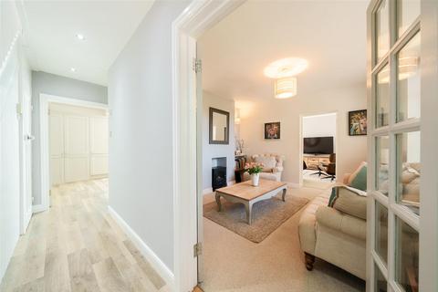 Ilmington House Birmingham Road, Budbrooke, Warwick, CV35 7DX