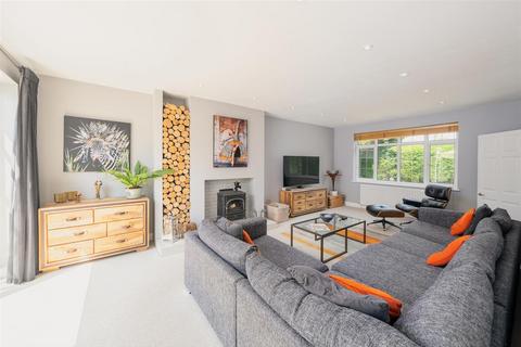 Ilmington House Birmingham Road, Budbrooke, Warwick, CV35 7DX