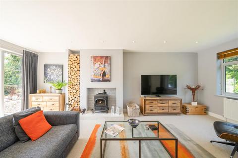 Ilmington House Birmingham Road, Budbrooke, Warwick, CV35 7DX