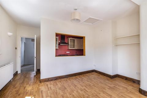 26a Worple Road, Epsom, KT18 5EF
