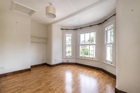 26a Worple Road, Epsom, KT18 5EF