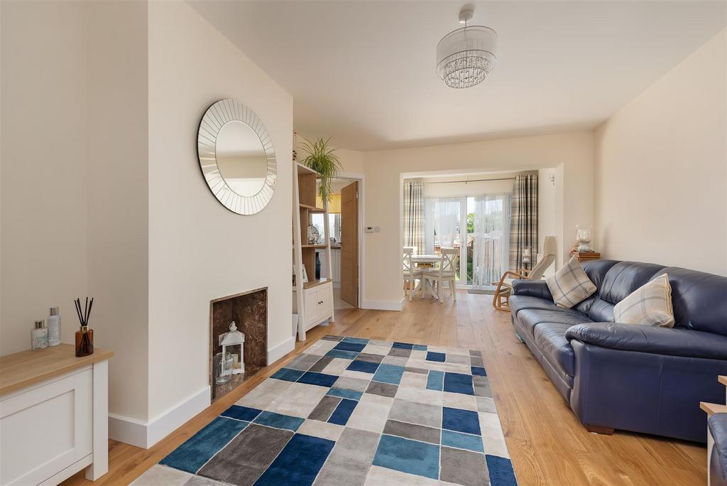 Kemp Road, Tankerton, Whitstable 2 bed semidetached bungalow for sale