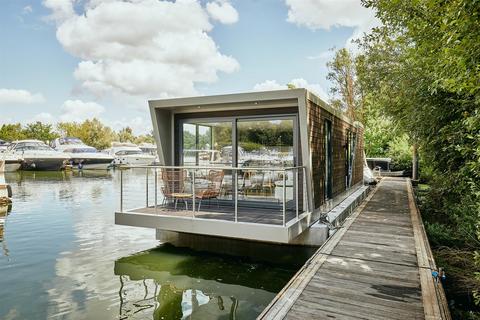 2 bedroom houseboat for sale, Bates Wharf, Chertsey, KT16