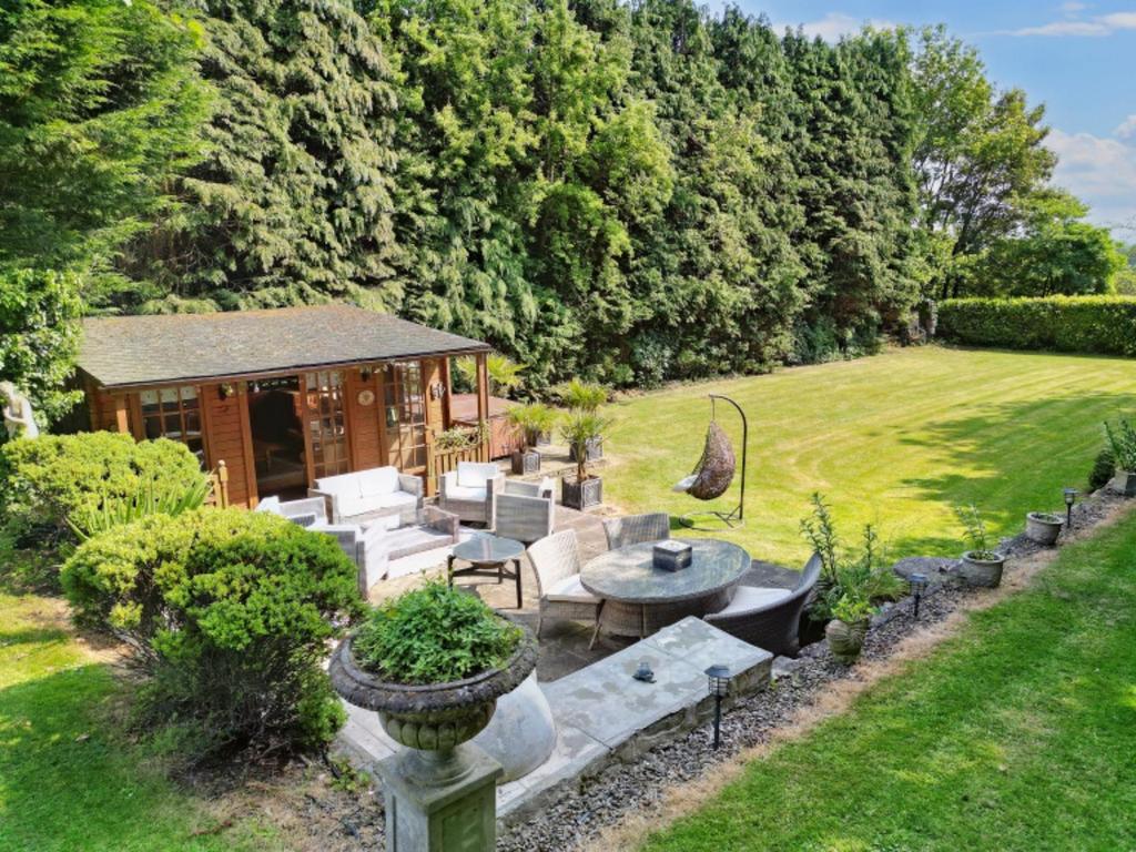 Summer House