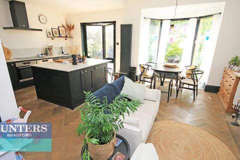 72 Fagley Lane, Bradford, BD2 3NS