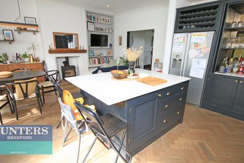 72 Fagley Lane, Bradford, BD2 3NS