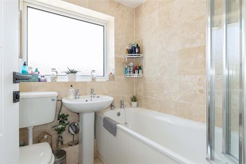 6 Coleridge Crescent, Goring By Sea, Worthing, BN12 6LT