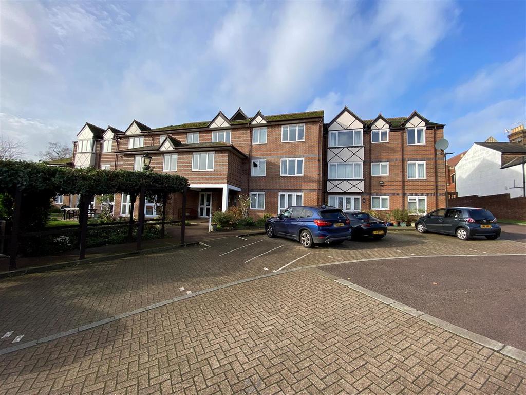 Marlborough Road, St. Albans 1 bed retirement property for sale £225,000