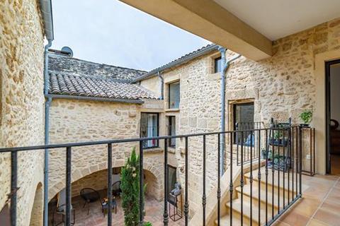 4 bedroom house - Vers-Pont-du-Gard, Gard, Languedoc-Roussillon