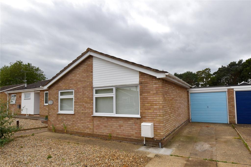 Springfield Avenue, Felixstowe, IP11 2 bed bungalow for sale £375,000
