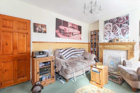 2 bedroom terraced house for sale - Higham Road, Burton Latimer