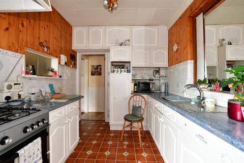 88 Northall Road, Barnehurst, Bexleyheath, DA7 6JE