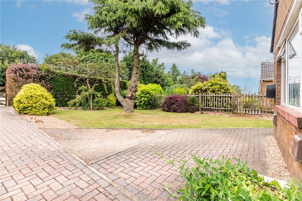 Lindley Moor Road, Mount, Huddersfield, West Yorkshire, HD3 4 bed semidetached house for sale