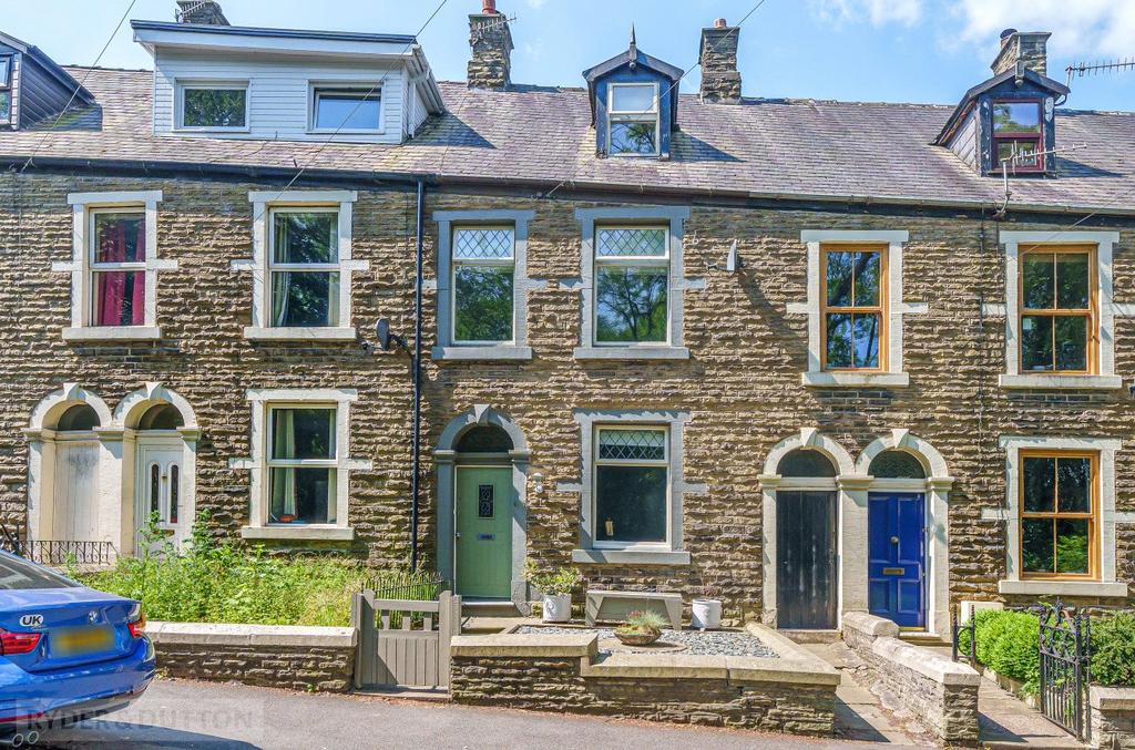 St. Marys Road, Glossop, Derbyshire, SK13 3 bed terraced house for sale