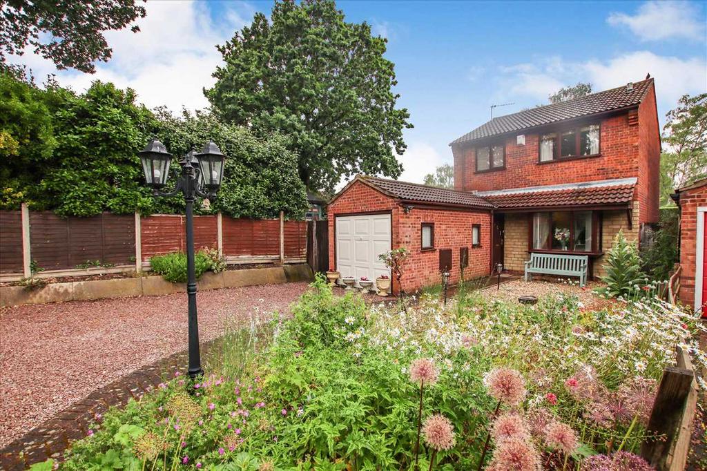 Wasdale Close, Lincoln 3 bed detached house for sale £230,000
