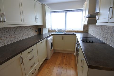 3 bedroom flat to rent, Ealing Broadway, London W13