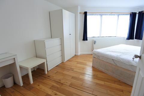 3 bedroom flat to rent, Ealing Broadway, London W13