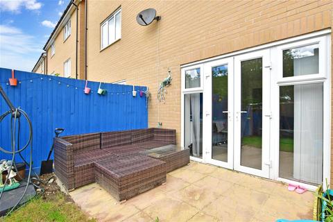 32 Bakery Close, Romford, RM6 5AN