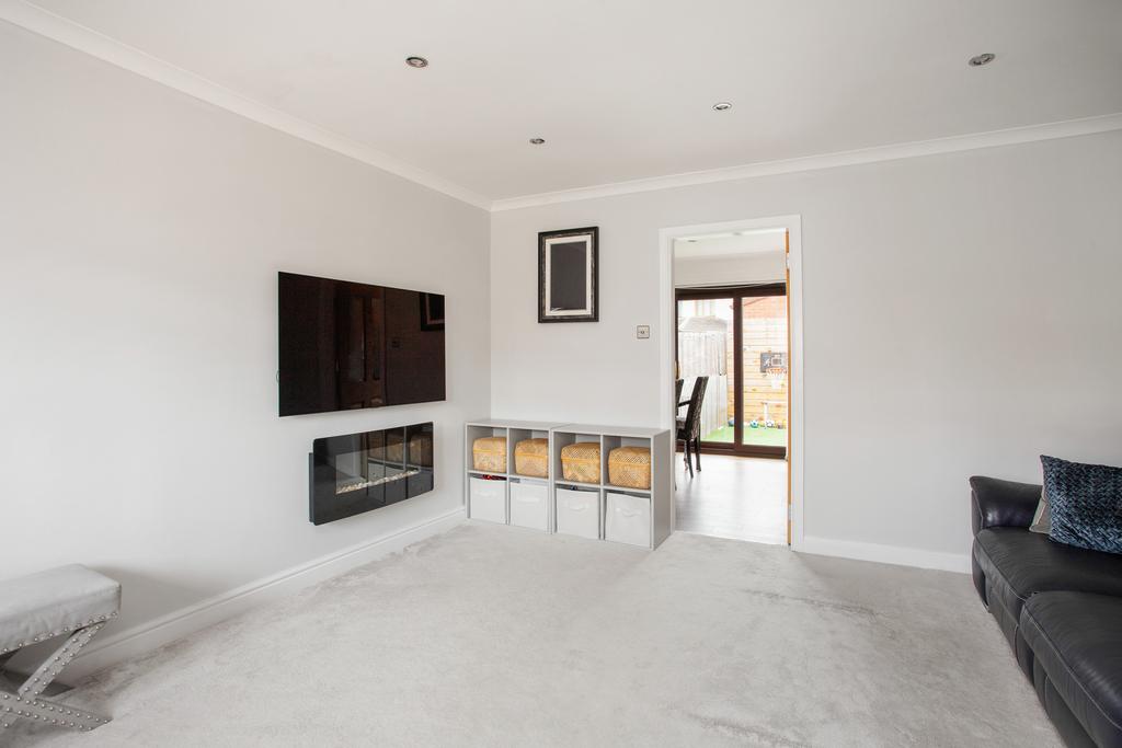 62 Clayknowes Place, Musselburgh, EH21 6UQ 3 bed semidetached house