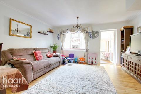 22 Beane Avenue, Stevenage, SG2 7DL