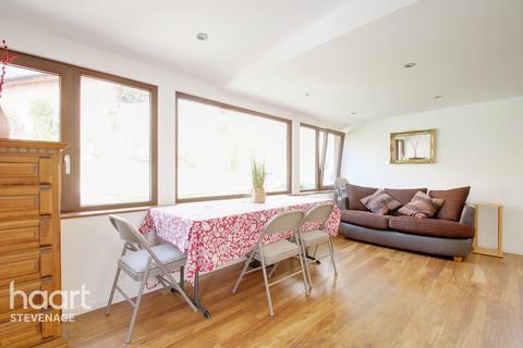 22 Beane Avenue, Stevenage, SG2 7DL