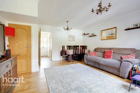 22 Beane Avenue, Stevenage, SG2 7DL
