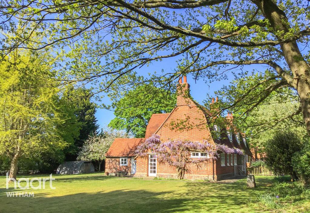 Carters Lane, Wickham 4 bed detached house for sale £850,000