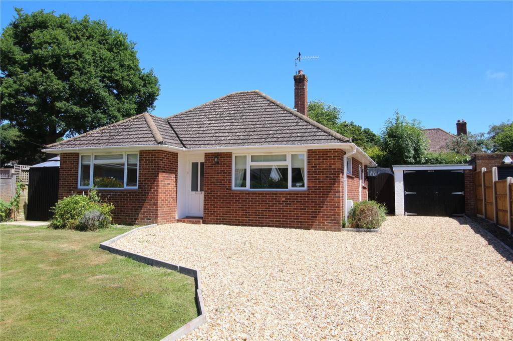 Ferndale Road, New Milton, Hampshire, BH25 3 bed bungalow for sale £