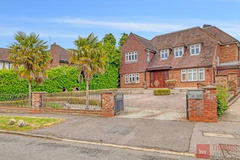 6 bedroom detached house for sale, Greenbrook Avenue, Hadley Wood