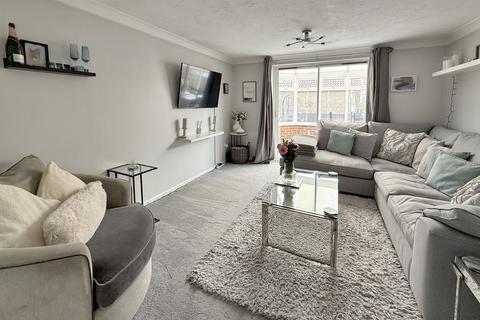 28 Jasmine Way, Trowbridge, BA14 7SW