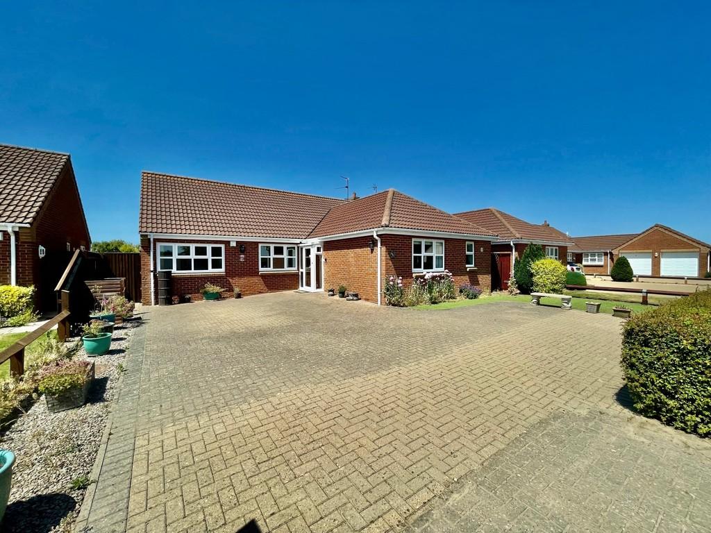 Broadgate, Weston Hills 4 bed detached bungalow for sale £389,950