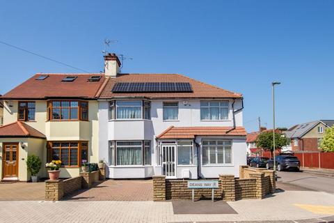4 bedroom semi-detached house for sale - Deans Way, Edgware