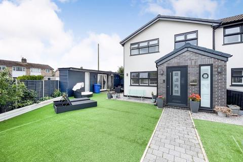 1 Winston Close, Radcliffe, Manchester, M26 4WS